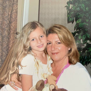 Meet your Posher, Lina